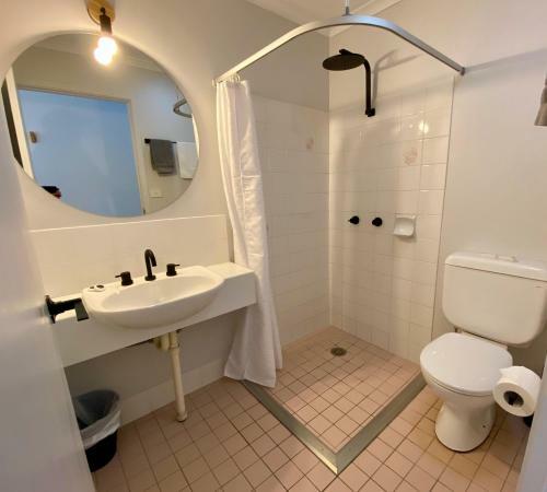 Hotel Yamba Views Accommodation