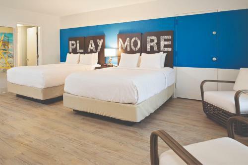 Hotel Sirata Beach Resort