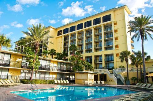 Hotel Sirata Beach Resort