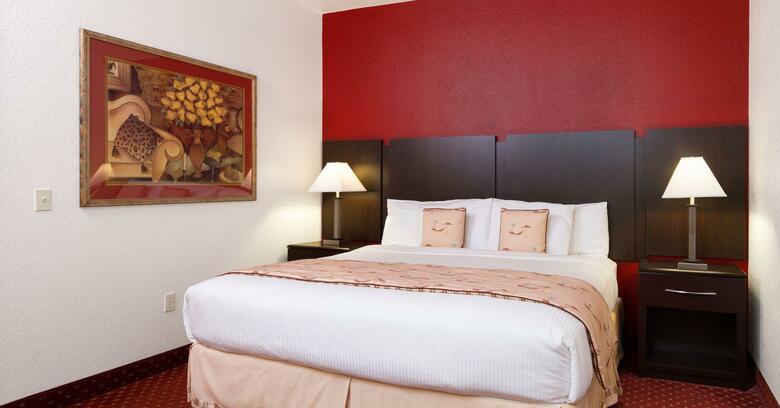 Hotel Sirata Beach Resort