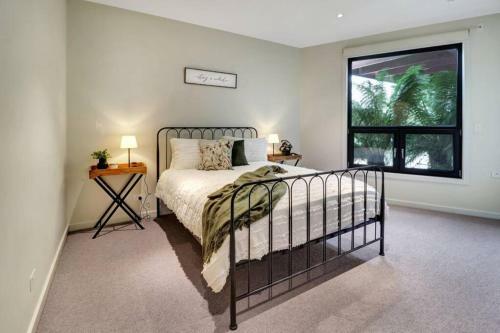 Banksia House - Executive Property Mansfield Vic