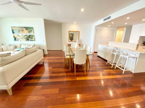 Direct Beach Access ? 3 Bed Apart - Cabarita Beach