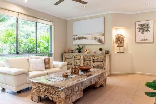 Noosa Rainforest Escape - Asian Influences