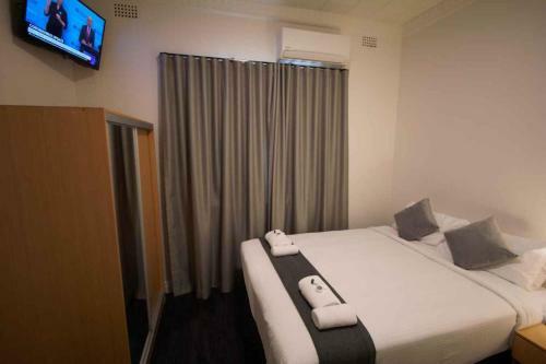 Sydney Junction Hotel