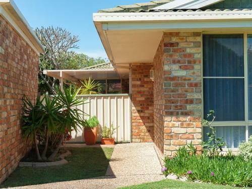 Villa Pebbles By The Beach At Fingal Bay