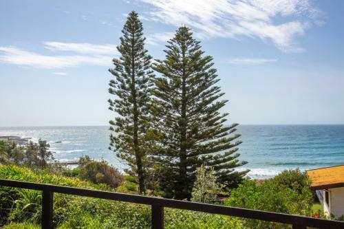 Seaview - Pet Friendly With Stunning Views - 1 Min To Beach
