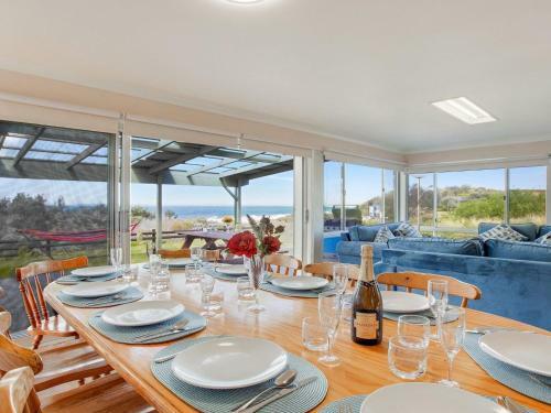 Antonio's Paradise - Spectacular Views Over Warrain Beach