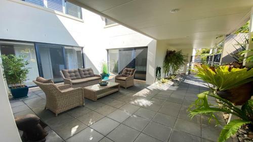 Villa Sapphire Blue