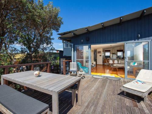 Illaroo I Absolute Waterfront With Spa