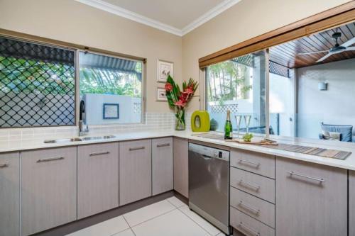 Villa Resort Living With Private Pool Sleeps 8
