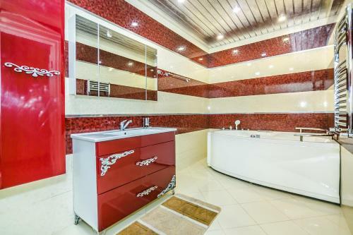 Apartment On 28 Mall