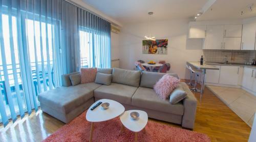 Luxury Apartment Infinity