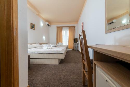 Hostal Hotel Ami-m