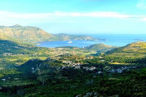 Apartment Alice With Private Pool Near Dubrovnik