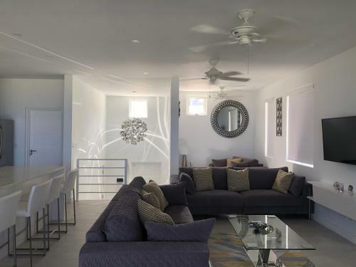 Villa 26 Westmoreland Hills-government Approved