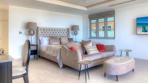The One At The St. James By Blue Sky Luxury