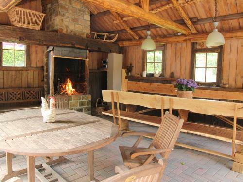 Cozy Villa In Marche-en-famenne With Private Pool