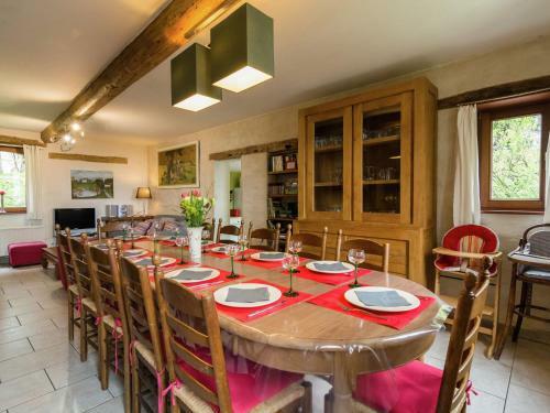 Modern Holiday Home With Garden In Ciney