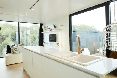 B&B Armalot By Julia
