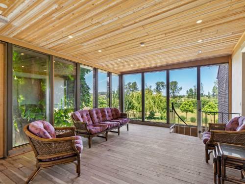 Graceful Holiday Home In Geetbets With Patio