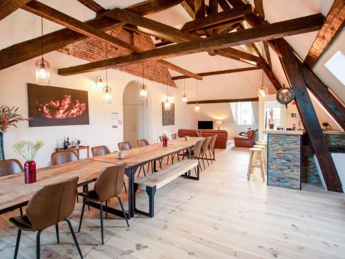 Luxurious Castle In Gesves With Fenced Garden