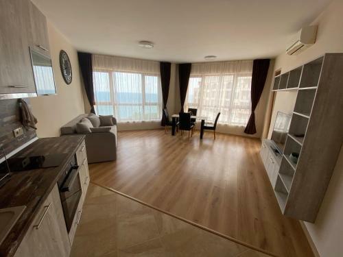 Elegantz Apartments 1