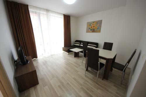 Hotel Menada Lux - Tarsis