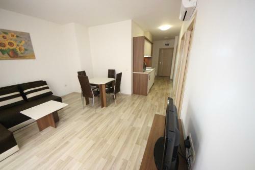 Hotel Menada Lux - Tarsis