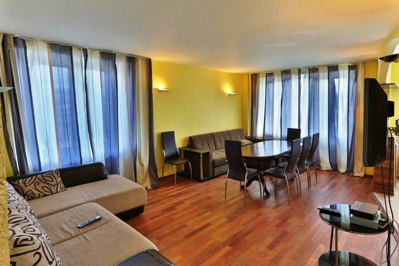 Lakshmi Apartments Dinamo