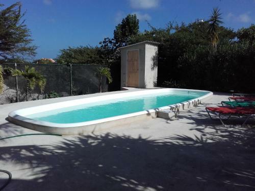 Apartment 1 And 5 In Windsock Beach Resort