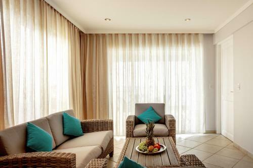 Oceanfront Apartment Dolphin At Den Laman