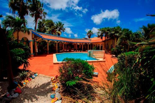 Hostal Goood Resort