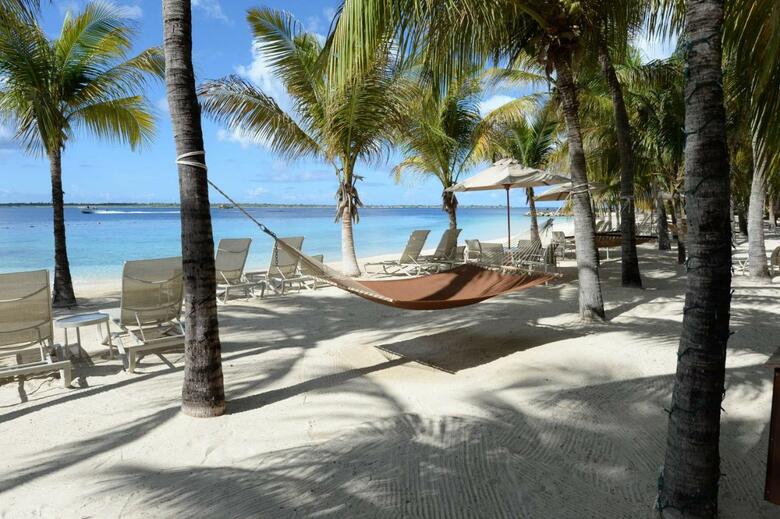 Hotel Harbour Village Beach Club