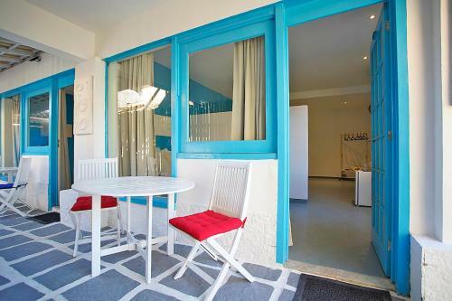 Hostal Sofia's On The Beach