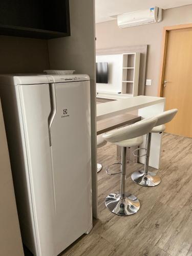 Apartamento Flat Confort�vel E Espa�oso (Apto 808)