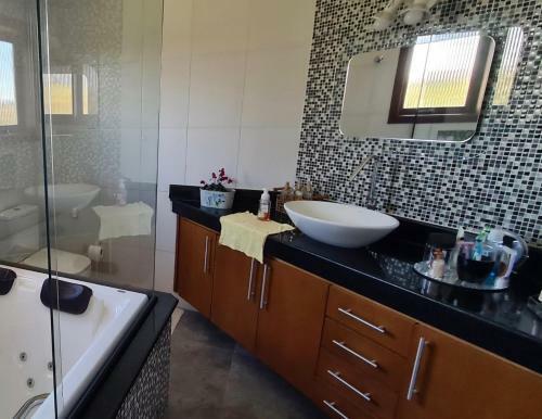 Casas 4 Su�tes Com Home Office E Area Gourmet - Excelente Internet