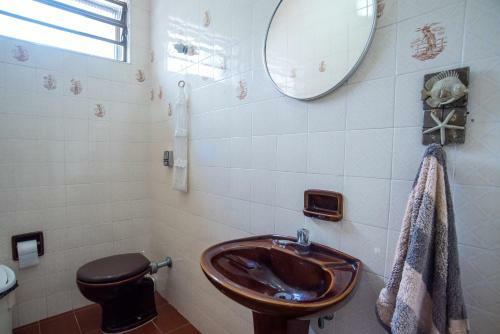 Casa Grande E Iluminada Com Piscina No Guaruj�