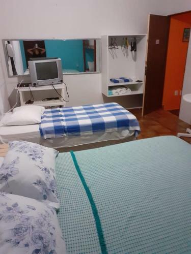 Hostal Regiane Beach Pousada Hostel