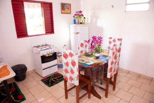 Excelente Apartamento - Fam�lia Mangas Monteiro