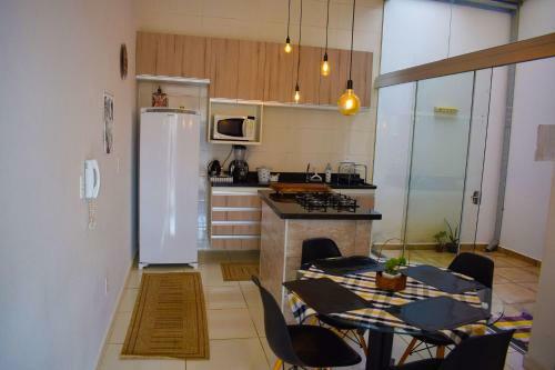 Apartamento Novo, Completo E Bem Localizado.