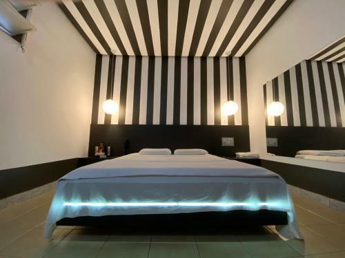 Hotel Dreams Motel