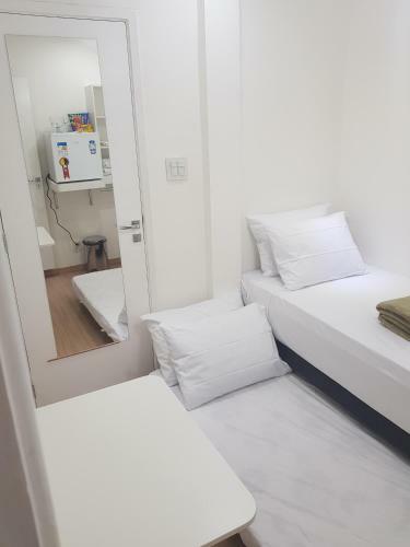 Quarto Privativo Em Condominio