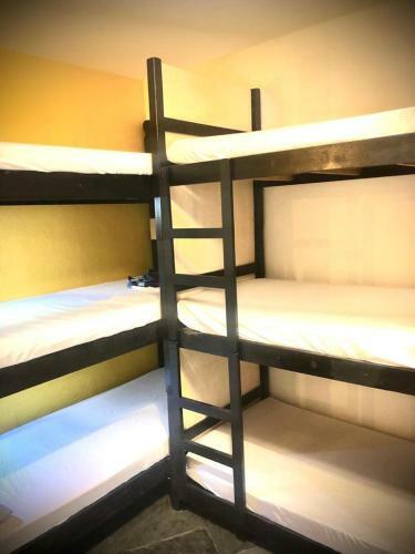 Por El Mundo Hostel