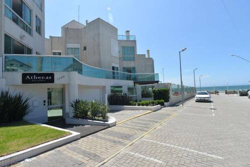 Apartamento L098 - Residencial Athenas 204