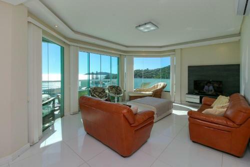 Aluguel Apartamento 4 Su�tes Com Jacuzzi Bombas Sc