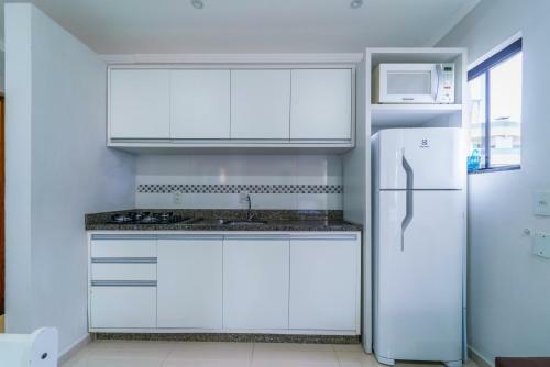 Aluguel Apartamento Studio 20 Para 4 Pessoas Bombas Sc