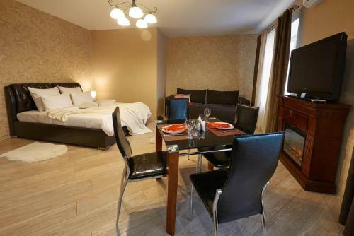 Paulmarie Apartments On Prs. Lenina, 51