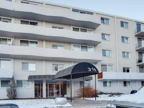 Apartamento Gorgeous 2br Condo W Parking Patio Coffee