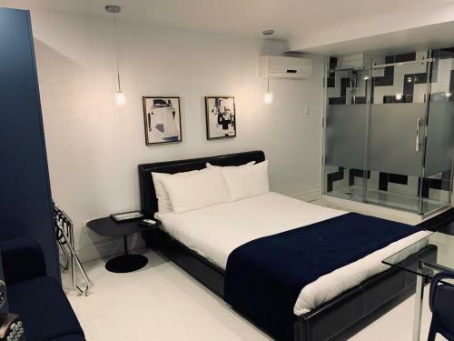 Hostal Room In Bb - Concordia Studio Renting, Basement