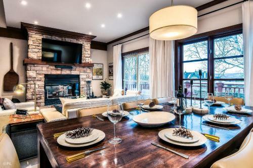 Ski In Ski Out 3 Bedrooms On 2 Floors